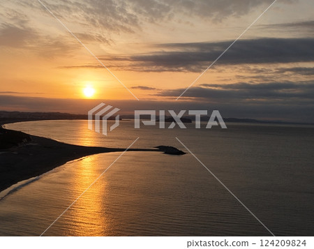 湘南日出江之島 124209824