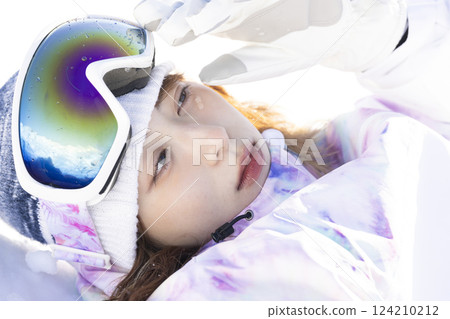 女人享受滑雪 124210212