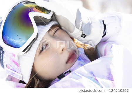 Woman enjoying ski 124210232