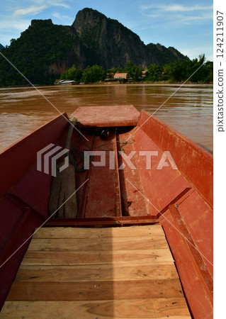 搭船遊覽湄公河 搭船遊覽湄公河 124211907