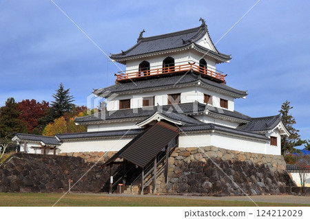 Shiroishi Castle, the castle of a famous general - A moment to immerse yourself in the romance of the Sengoku period (Miyagi) 124212029