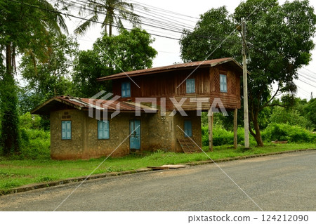 Traditional house in Laos 124212090
