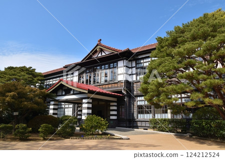 山口縣明倫學舍的春天 124212524