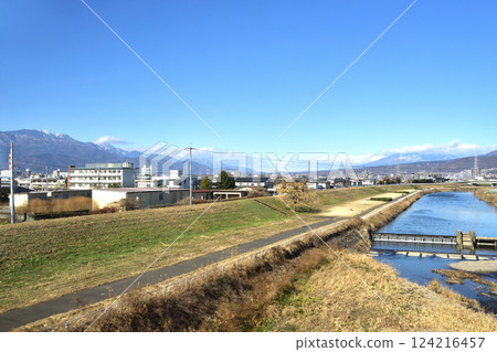 View from the train window on JR Central's Minobu Line from Kofu Station to Kunimo Station (December 2022) 124216457
