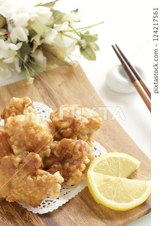 Delicious fried chicken Delicious fried chicken 124217561