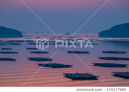 Beautiful scenery of the dawn at Sakomon in Setouchi city, Okayama prefecture, Japan 124217960