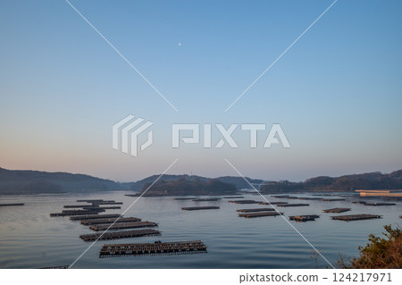 Beautiful scenery of the dawn at Sakomon in Setouchi city, Okayama prefecture, Japan 124217971