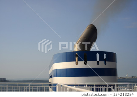Ferry boat leaving Kobe Port-1 124218284