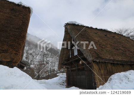 五箇山合掌村的雪景 五箇山合掌村的雪景 124219089
