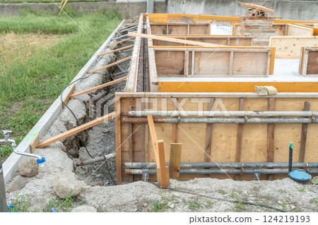 房屋地基、板基礎、混凝土、混凝土地板的施工 124219193