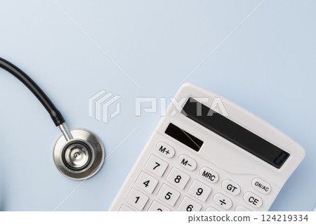 聽診器和計算器 聽診器和計算器 124219334