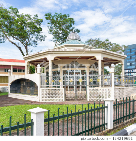 Raja Ayang Mausoleum showcases Brunei's rich history and architecture in Bandar Seri Begawan Raja Ayang Mausoleum showcases Brunei's rich history and architecture in Bandar Seri Begawan 124219691