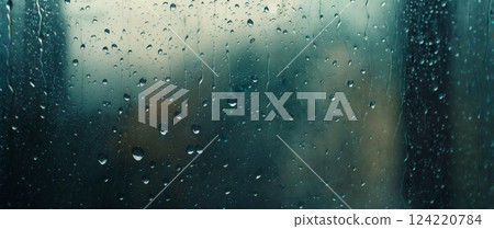 窗戶上的水滴 124220784