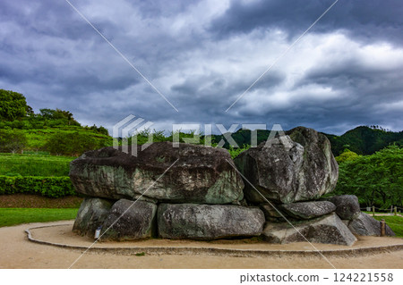 Ishimakitai burial mound 124221558