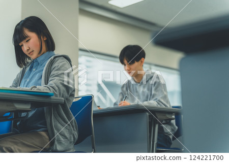 high school student, studying, girl 124221700