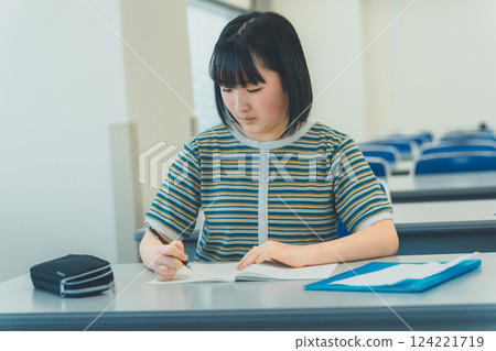 girl, females, high school student 124221719