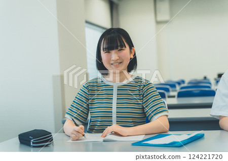 girl, females, high school student 124221720