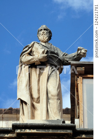 Statue of Saint on the Cathedral of Assumption of the Virgin Mary in the Old Town of Dubrovnik, Croatia Statue of Saint on the Cathedral of Assumption of the Virgin Mary in the Old Town of Dubrovnik, Croatia 124221781