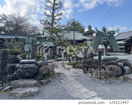 Shimada City Oi Shrine Oyako Kashima Dance Bronze Statue 124221947