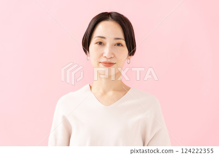 Woman smile beauty 124222355