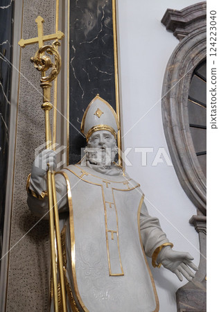 Saint Otto von Bamberg statue on the Provost altar in Wurzburg Cathedral dedicated to Saint Kilian, Bavaria, Germany 124223040