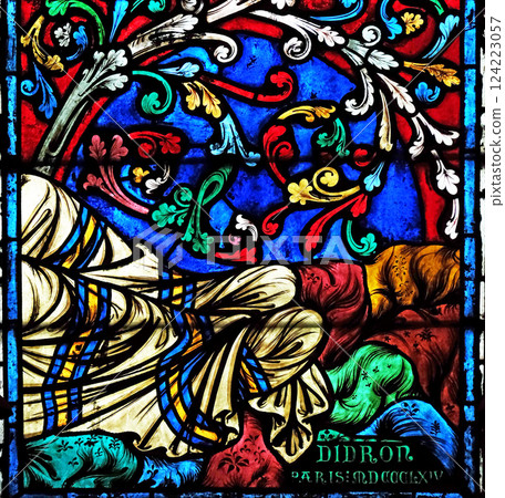 Stained glass window signed by Didron and dated 1864 (?), Date of the end of the restoration campaign entrusted to Viollet-le-Duc, Notre Dame Cathedral in Paris 124223057