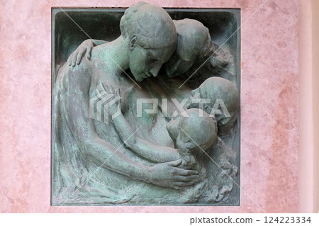 Mourning sculpture on a Mirogoj cemetery in Zagreb, Croatia 124223334