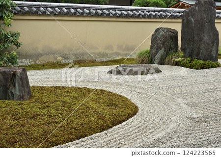 Daitokuji Temple subtemple, Ryugen-in Temple, Ichi-jitan (Kita-ku, Kyoto City) 124223565