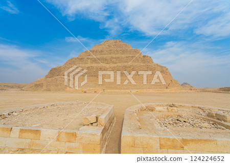 Zoser's Grandeur: Step Pyramid & Ancient Altars. 124224652