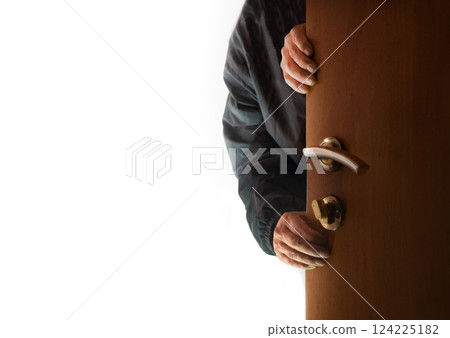 The thief opens the doors The thief opens the doors 124225182