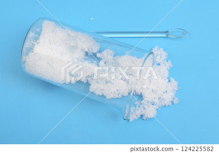 Ammonium acetate or spirit of Mindererus in aqueous solution with the formula NH4CH3CO2 124225582