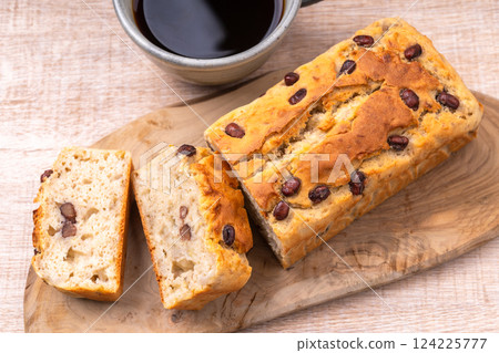Red bean pound cake Red bean pound cake 124225777