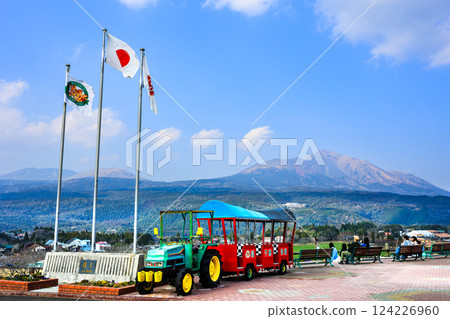 從高千穗牧場眺望高千穗山 124226960