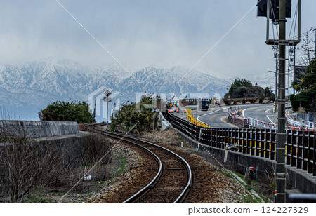 Spectacular views of Toyama Prefecture, Himi's Amaharashi Coast and the Tateyama mountain range Spectacular views of Toyama Prefecture, Himi's Amaharashi Coast and the Tateyama mountain range 124227329