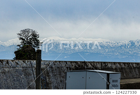 Spectacular views of Toyama Prefecture, Himi's Amaharashi Coast and the Tateyama mountain range Spectacular views of Toyama Prefecture, Himi's Amaharashi Coast and the Tateyama mountain range 124227330