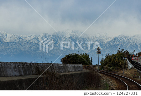 Spectacular views of Toyama Prefecture, Himi's Amaharashi Coast and the Tateyama mountain range Spectacular views of Toyama Prefecture, Himi's Amaharashi Coast and the Tateyama mountain range 124227331