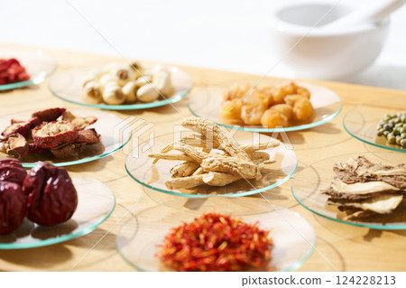 Various herbal medicine ingredients 124228213