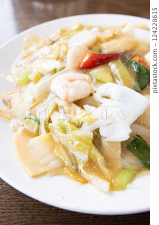 Delicious fried noodles with mixed vegetables and sauce Delicious fried noodles with mixed vegetables and sauce 124228615
