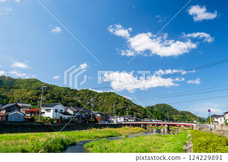 鳥取縣石見町岩井溫泉、蒲生川岩井大橋 124229891