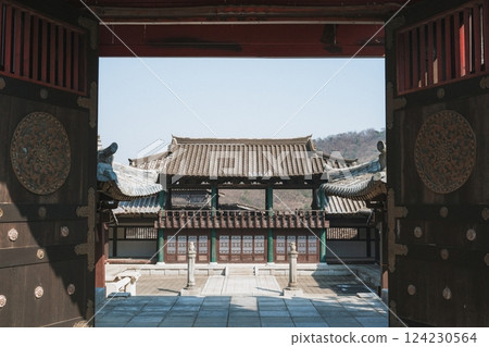 Ancient Korean Architectural Scenery on daytime 124230564