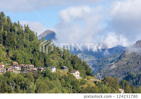 Italian Dolomite Alps town sunrise, Italy Italian Dolomite Alps town sunrise, Italy 124231780
