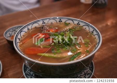 越南菜 Bun Bo Hue 124231938