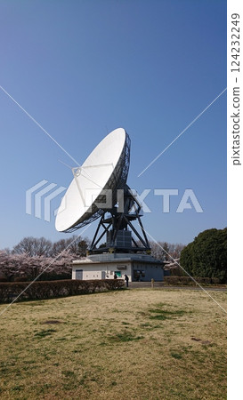 parabolic antenna  124232249