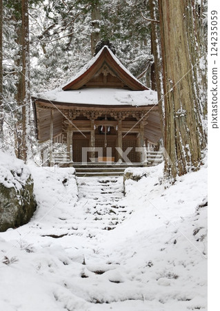 Kumano Shrine 28 124235059