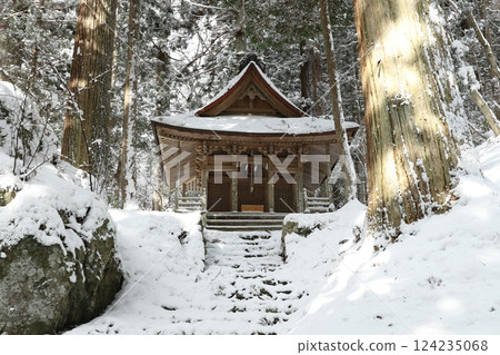 Kumano Shrine 19 124235068
