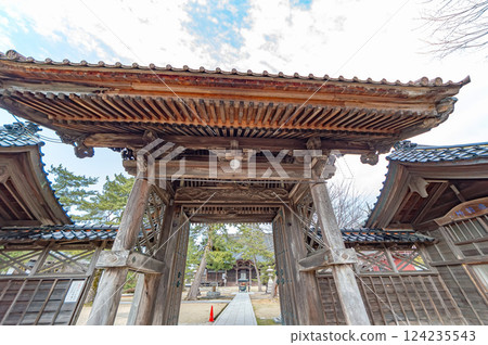 Honjoji Temple Water Gate (Sanjo City) 124235543