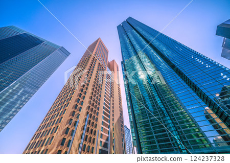 日本東京城市景觀,三月。俯瞰汐留商業區 日本東京城市景觀,三月。俯瞰汐留商業區 124237328