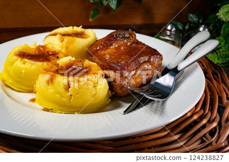 Braised pork ribs. 124238827
