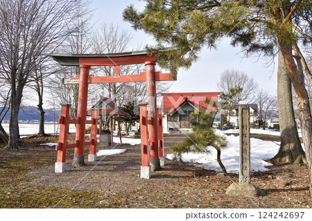 初春時節拍攝北海道七飯町鶴野稻荷神社境內 初春時節拍攝北海道七飯町鶴野稻荷神社境內 124242697