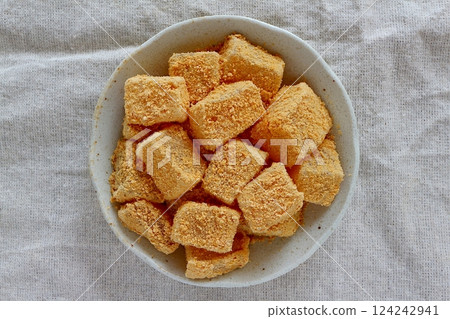 Kinako warabi mochi made with potato starch Kinako warabi mochi made with potato starch 124242941